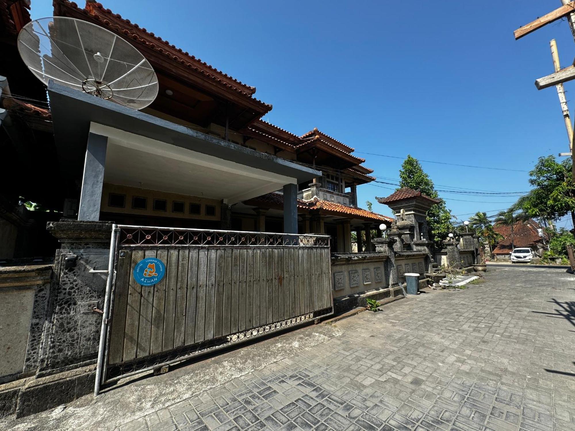 Asrama Aiwan & Luggage Storage *