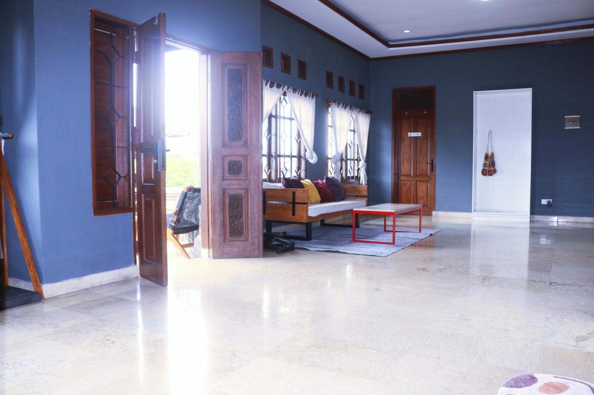 Asrama Aiwan & Luggage Storage