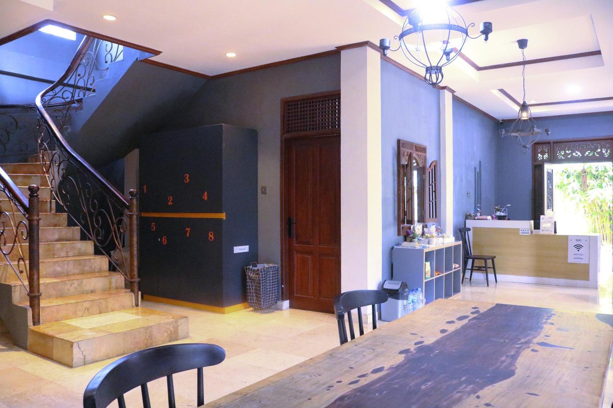 Asrama Aiwan & Luggage Storage *
