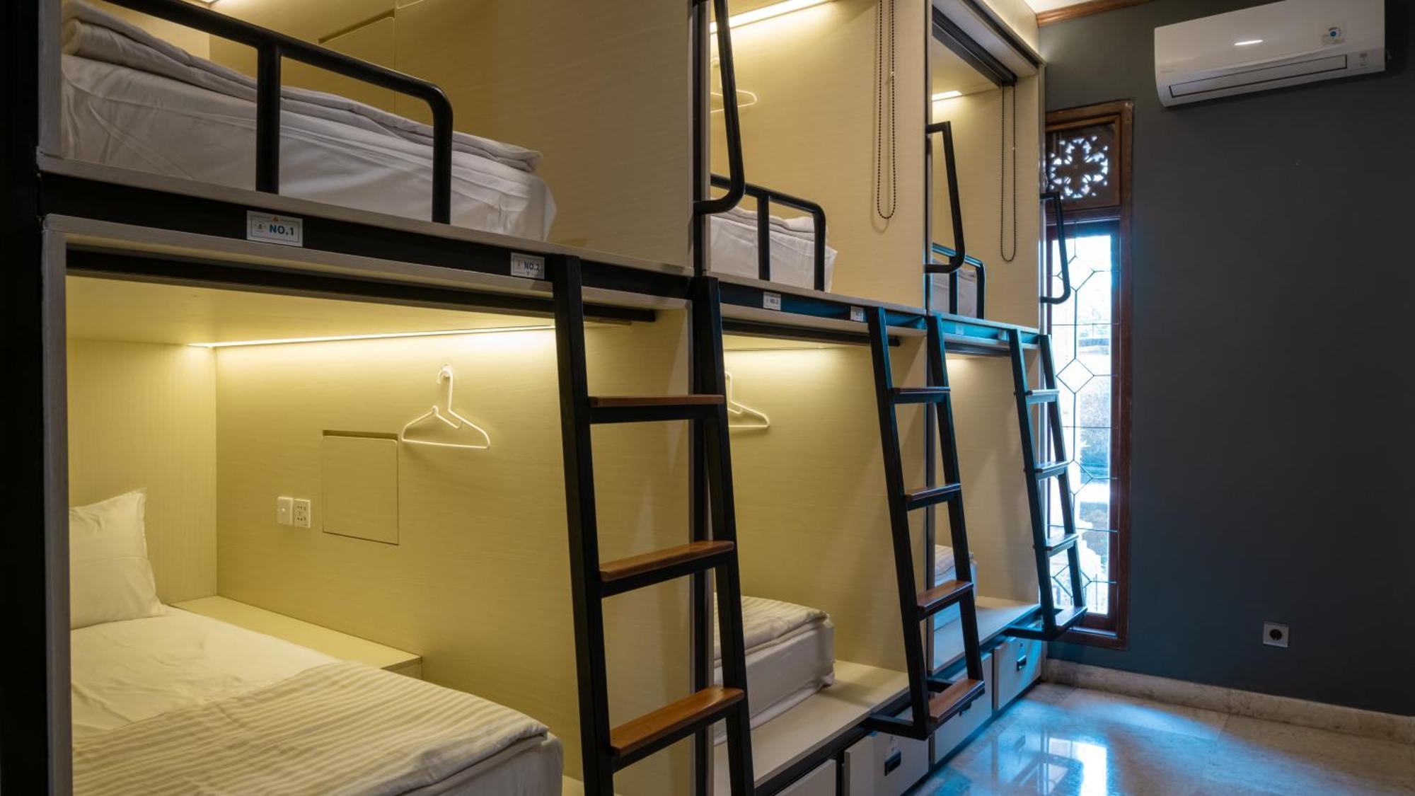 Aiwan & Luggage Storage Sanur